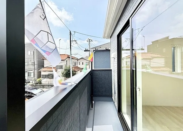 相模原市中央区上溝の新築戸建て2のバルコニーの写真