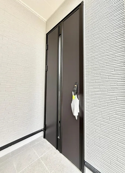 相模原市中央区上溝の新築戸建て2の玄関1の写真