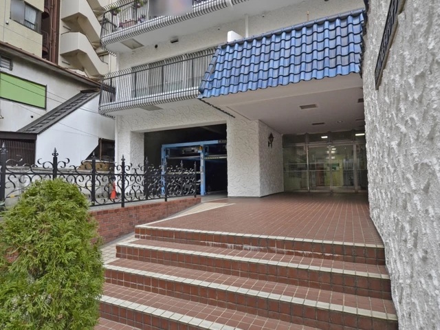 八王子市明神町4丁目の中古マンション9Fの共用部分1枚目の写真