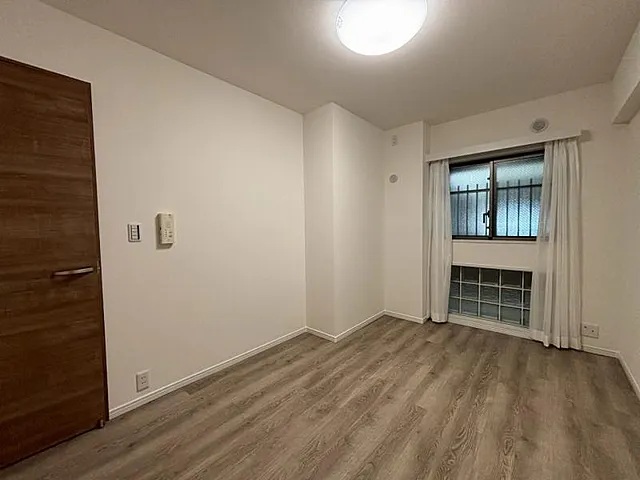 八王子市散田町1丁目の中古マンションの洋室2の写真