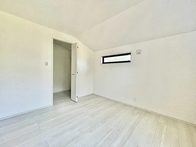 町田市上小山田町の中古戸建て10の洋室1の写真