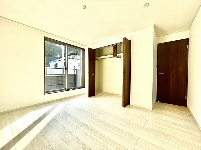 町田市上小山田町の中古戸建て11の洋室2の写真