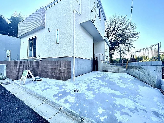 町田市上小山田町の中古戸建て12の外観の写真