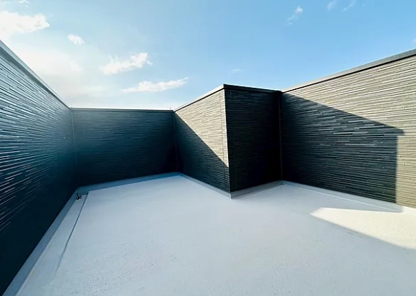 町田市上小山田町の中古戸建てのバルコニーの写真
