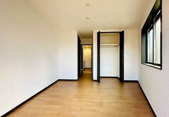 町田市上小山田町の中古戸建ての洋室1の写真