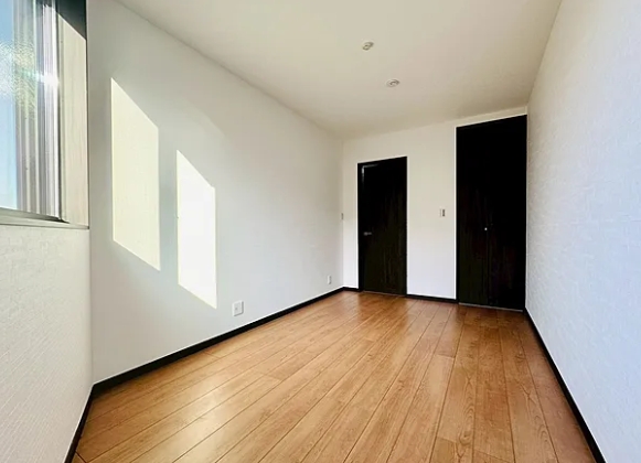 町田市上小山田町の中古戸建ての洋室3の写真