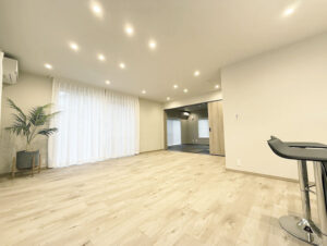 町田市金井2丁目の中古戸建てのリビングの写真