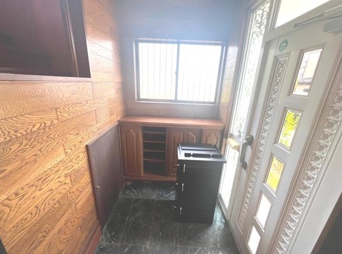 町田市高ヶ坂5丁目の中古戸建ての玄関の写真