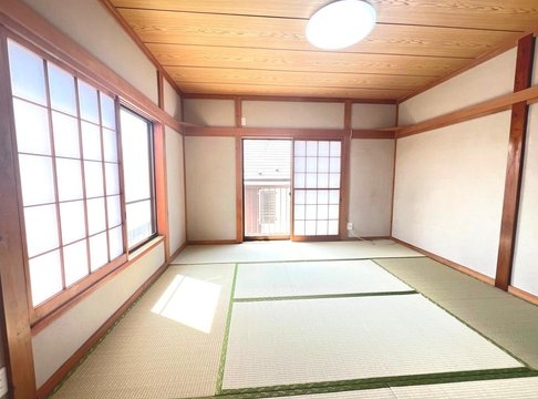 町田市高ヶ坂5丁目の中古戸建ての和室の写真