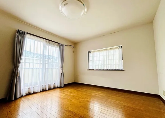 町田市能ヶ谷6丁目の中古戸建ての洋室1の写真