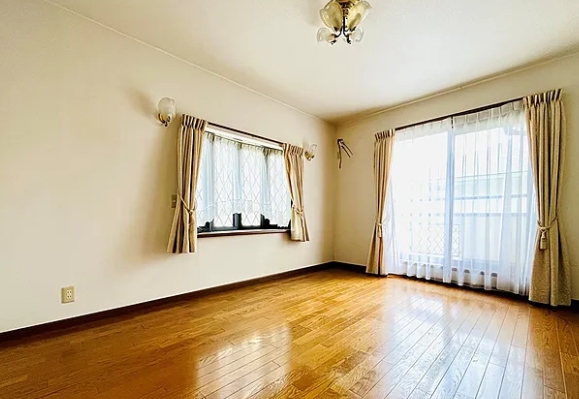 町田市能ヶ谷6丁目の中古戸建ての洋室2の写真