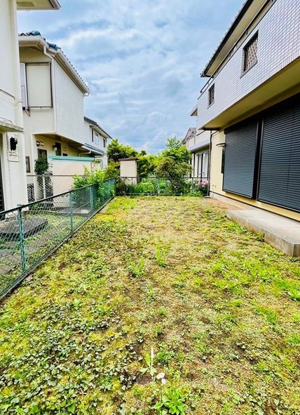 町田市能ヶ谷6丁目の中古戸建ての庭の写真