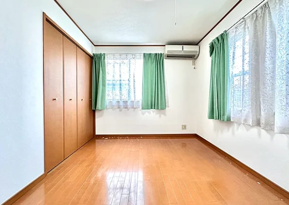 町田市小山町の中古戸建ての洋室2の写真