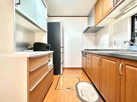 町田市小山町の中古戸建てのキッチンの写真