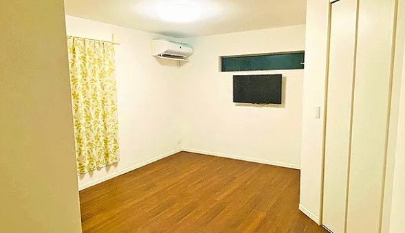 町田市常盤町の中古戸建ての洋室1の写真