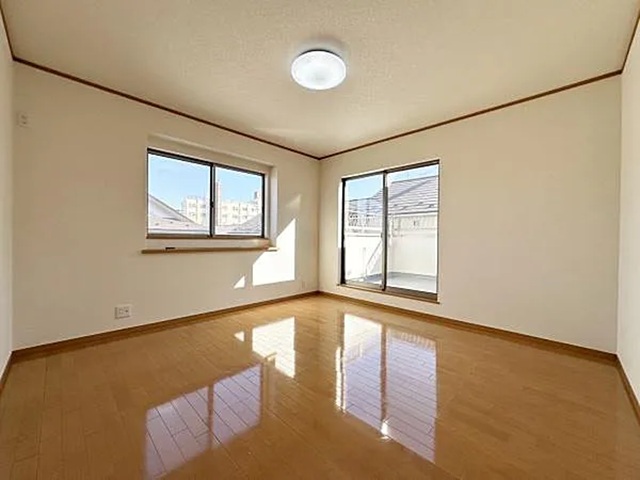 町田市鶴川4丁目の中古戸建ての洋室1の写真