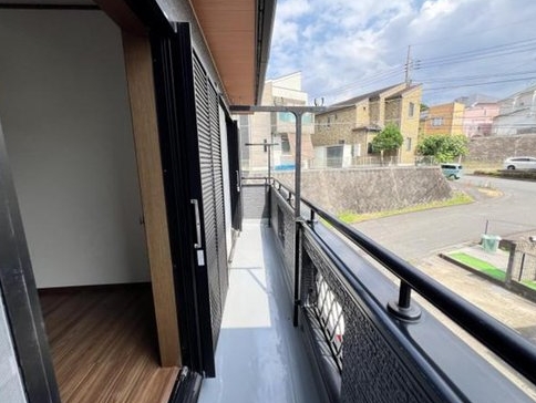 町田市山崎町の中古戸建てのバルコニーの写真