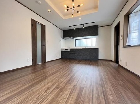 町田市山崎町の中古戸建てのダイニングの写真
