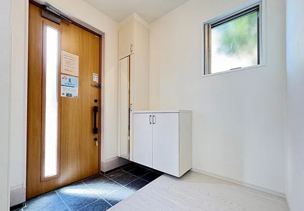 相模原市中央区宮下本町3丁目の新築戸建て1の玄関の写真