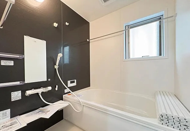 相模原市中央区宮下本町3丁目の新築戸建て1のバスルームの写真