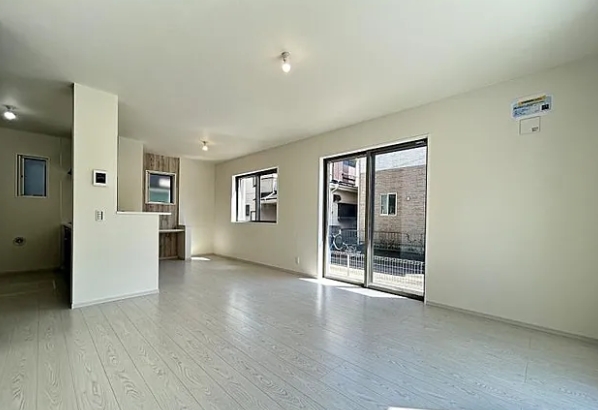 相模原市中央区宮下本町3丁目の新築戸建て2のリビングの写真