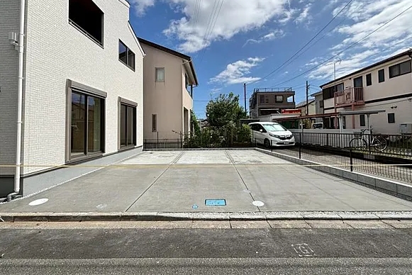 相模原市緑区西橋本3丁目の新築戸建て1の駐車場の写真