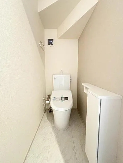 相模原市緑区西橋本3丁目の新築戸建て1のトイレ1Fの写真