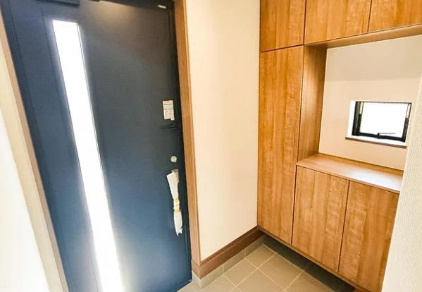 相模原市南区旭町の新築戸建てAの玄関の写真