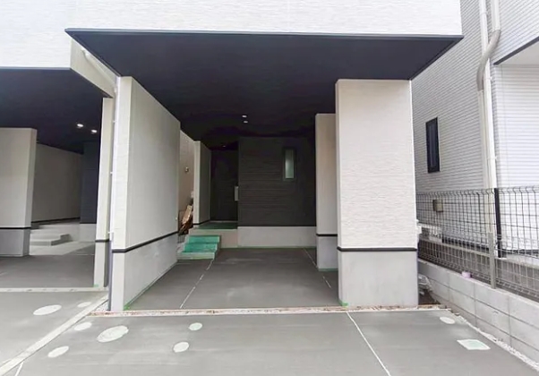 相模原市南区古淵6丁目の新築戸建て1の駐車場の写真