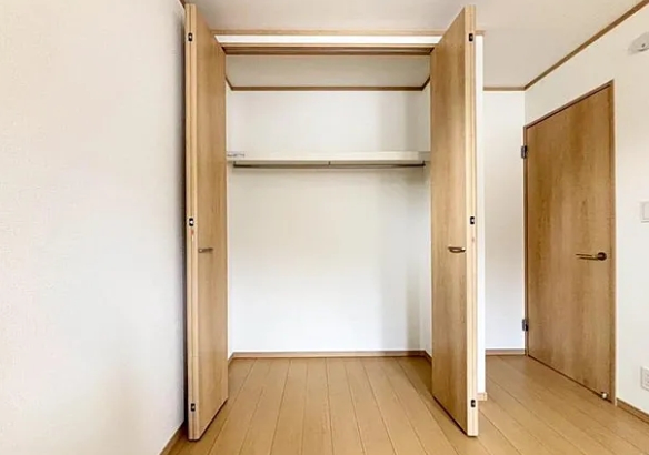 相模原市南区下溝の新築戸建てAの収納2の写真