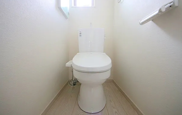 相模原市南区相南2丁目の新築戸建て1のトイレ1Fの写真