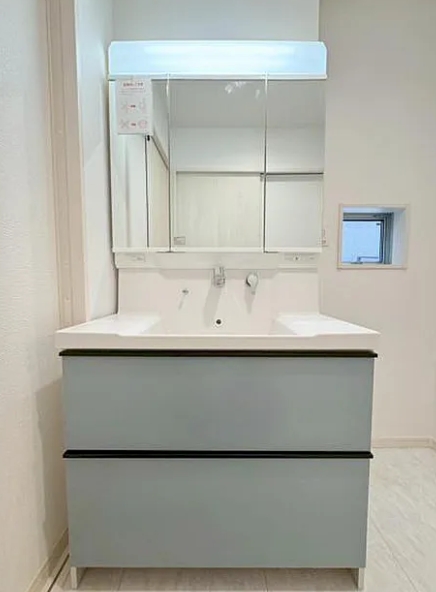相模原市南区相南3丁目の新築戸建て1の洗面化粧台の写真