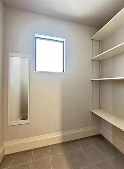相模原市緑区町屋2丁目の新築戸建て1のシューズクロークの写真