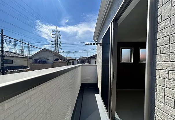 相模原市中央区宮下本町3丁目の新築戸建て2のバルコニーの写真