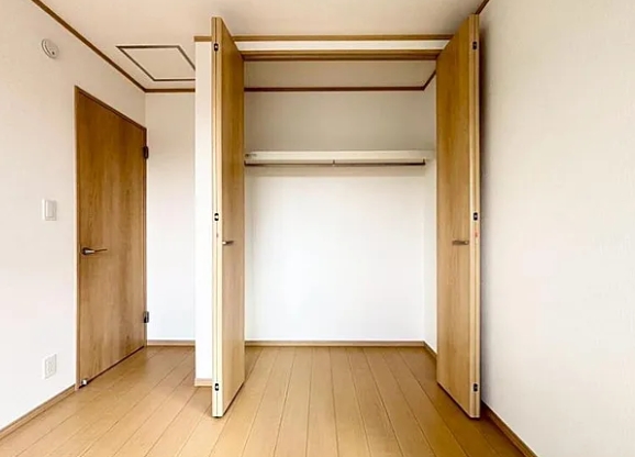相模原市南区下溝の新築戸建てAの洋室1の収納の写真