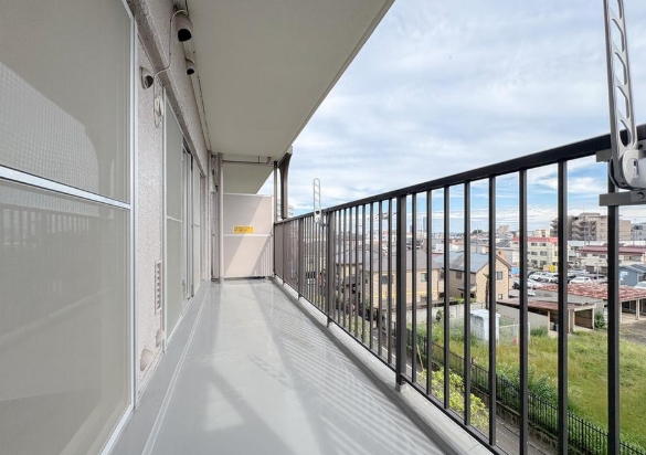 八王子市台町4丁目の中古マンションのバルコニーの写真