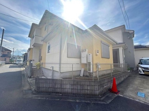 八王子市大楽寺町の中古戸建ての外観の写真