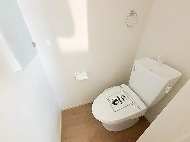 八王子市富士見町の新築戸建て1号棟のトイレの写真