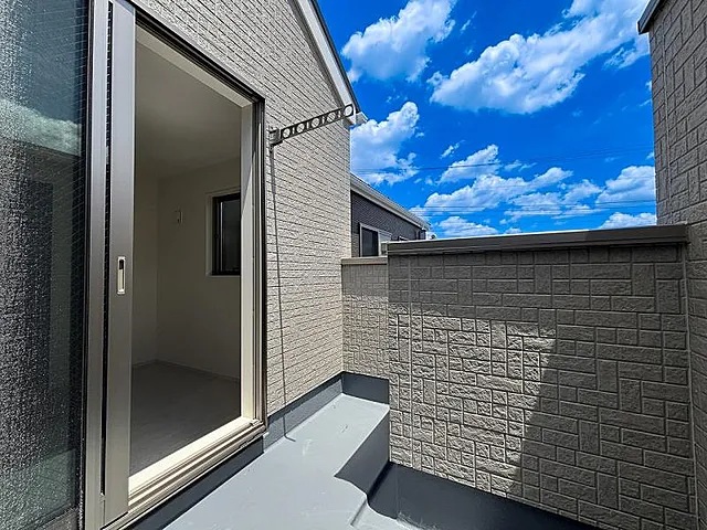 八王子市富士見町の新築戸建て2号棟のバルコニーの写真