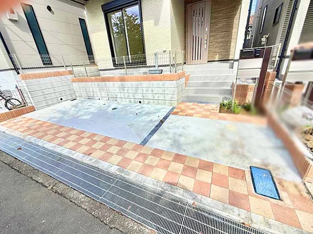 八王子市富士見町の新築戸建て1号棟の駐車場の写真