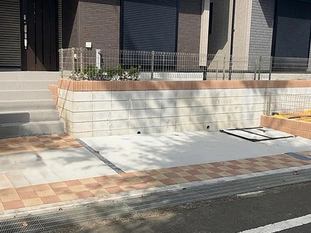 八王子市富士見町の新築戸建て2号棟の駐車場の写真