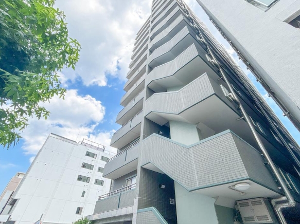 八王子市八幡町の中古マンションの外観の写真