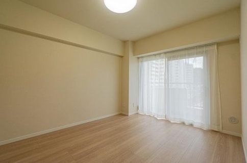 八王子市初沢町の中古マンションの洋室3の写真