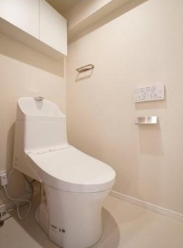 八王子市初沢町の中古マンションのトイレの写真