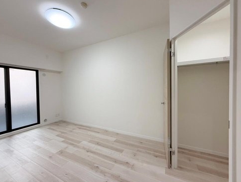 八王子市狭間町の中古マンションの洋室2の写真