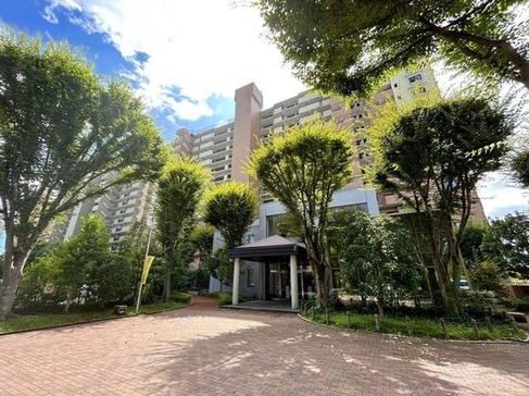 八王子市狭間町の中古マンションの外観の写真