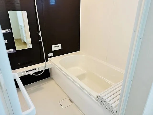 八王子市東浅川町の新築戸建て2号棟のバスルームの写真