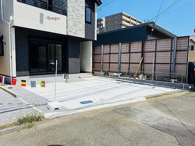 八王子市東浅川町の新築戸建て4号棟の駐車場の写真