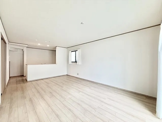 八王子市上壱分方町の新築戸建てC号棟のリビングの写真