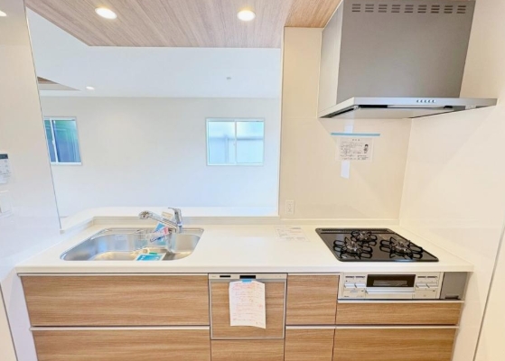 八王子市上柚木の新築戸建て2号棟のキッチン